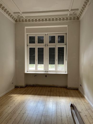 Esclusivo appartamento di 5 locali completamente ristrutturato con finiture di pregio, giardino, area barbecue e parco giochi – Foto 14