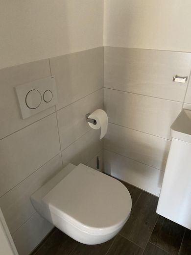 Abitare in esclusiva ad Augsburg-Göggingen: l’eleganza moderna incontra il comfort abitativo di alto livello – Gaste-WC
