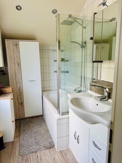 Helle 4-Zi-Wohnung in ruhiger Lage in Rastatt - mit Balkon, Garage, Garten – Foto 7