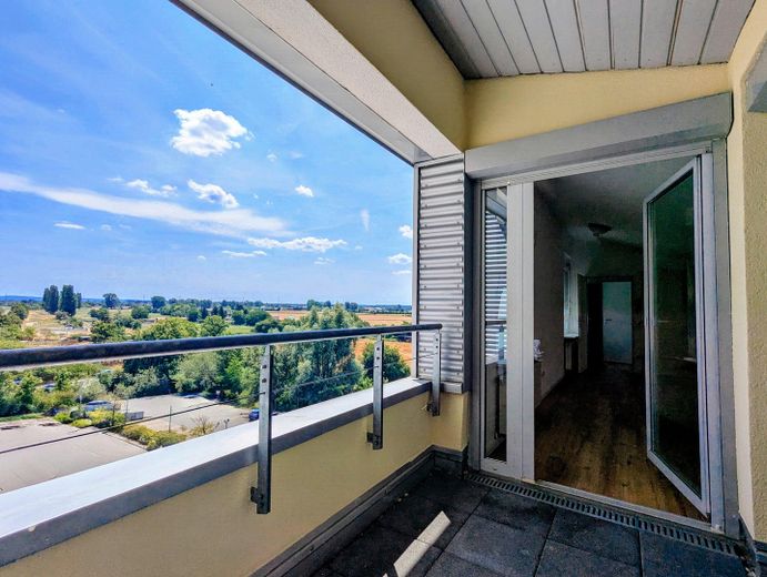 Altersgerechtes Wohnen: 2 ZKB mit Süd-West Balkon // gute Rendite // Kapitalanlage –  Wohnung mit Süd-West Balkon
