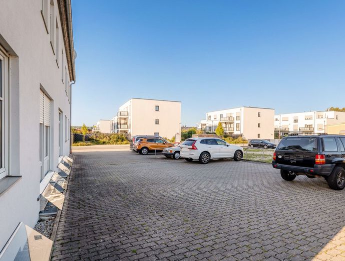 2 -Zimmer-Wohnung in Oberasbach / Zirndorf - Linder Siedlung (Loggia, Stellplatz) – Stellplätze