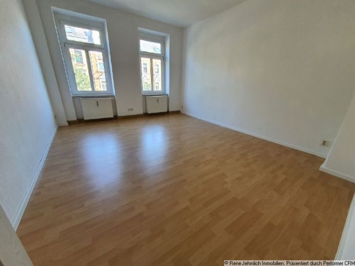 Charmante 2-Raum-Wohnung mit Einbauküche und praktischem Grundriss – Foto 1