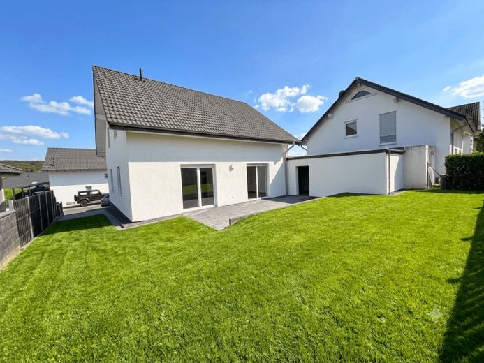 Stilvoller Neubau – Erstbezug in gehobener Ausstattung in begehrter Wohnlage von Mechernich – Foto 1