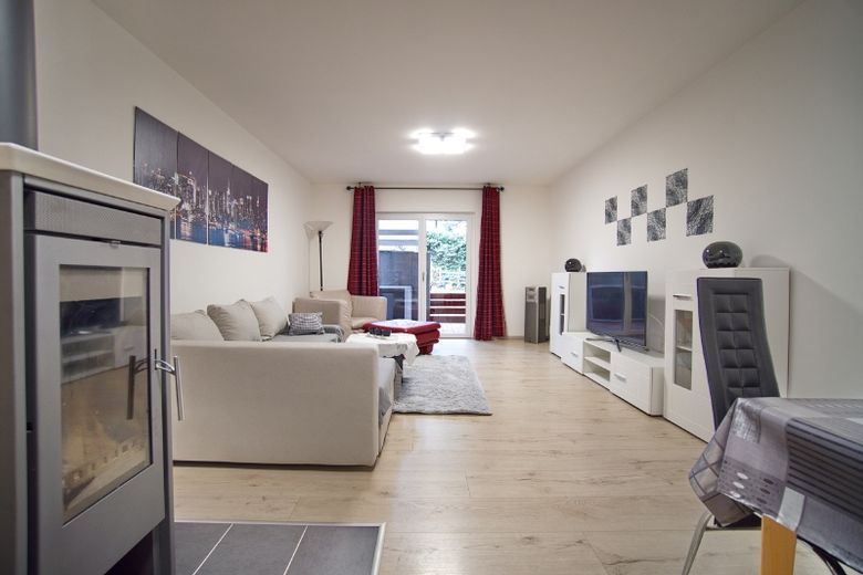 Alternativa all’hotel completamente arredata nella bella Witten-Rüdinghausen, con terrazza e camino – 6f2cdac8473828dd54efe1463ba1dc091f304c6d.jpg