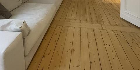 Traumwohnung in Kaiserswerth! In 2024 aufwendig sanierte 3 Zimmer EG  Wohnung – Wohnzimmer