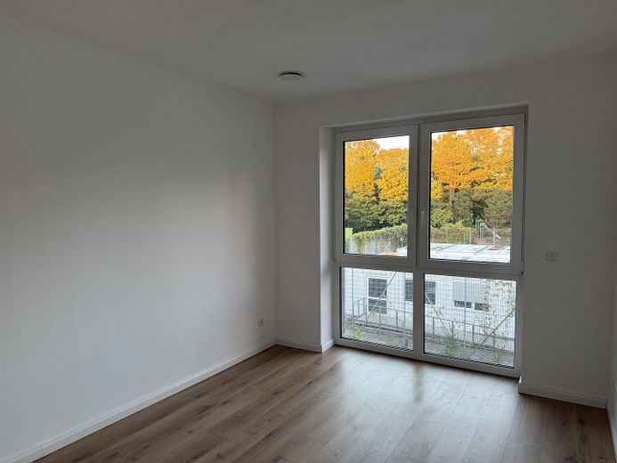 Moderne und Großzügige 2-Zimmer-Wohnung mit Balkon im Herzen von Pinneberg – Foto 4