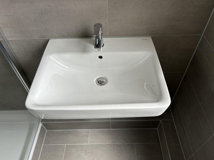 Penthouse tarzında tamamen yenilenmiş ve boş (kiralanmamış) – Bad