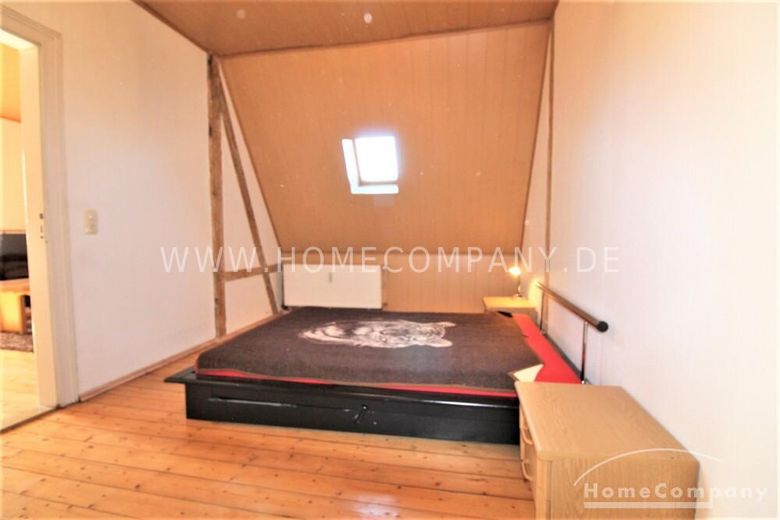 19635 HomeCompany Möbliert/Furnished Hübsche große Altbauwohnung mit Holzfußboden in Meißen Mansardgeschoß! max. 4 Personen – 5e5cebec31bb23758293b17059e85544bcc905e2.jpg