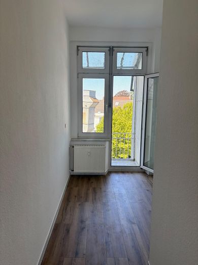 Frisch renovierte 2,5-Zimmer-Altbauwohnung mit Balkon in zentraler Lage von Solingen-Ohligs – Küche