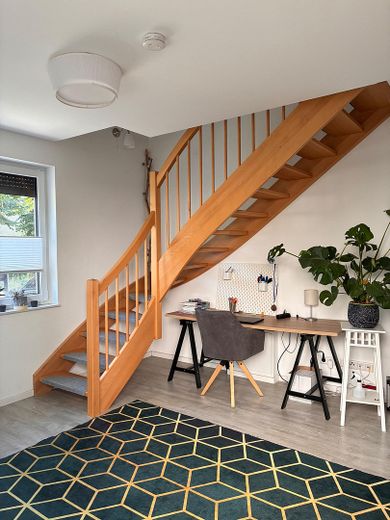 **FLATERATE MIETE!** 2R. Wohnung (BJ2019), inkl. hochwertiger Küche (EBK), FBH, Wallbox, – großer Flur