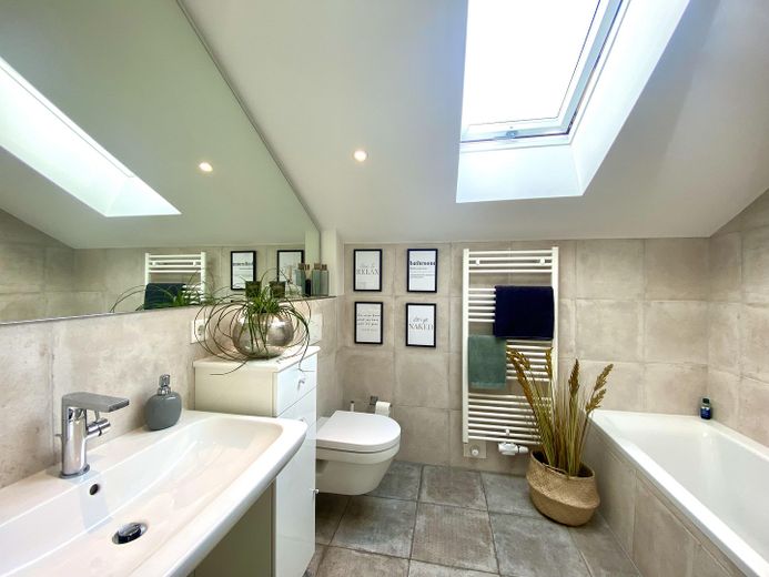 Bad-Badewanne