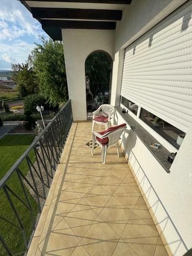 Schöner Wohnen war gestern - heute ist schöner leben - mit Pool, Sauna, ELW mögl! Ein Traumhaus! – 17 Balkon Rückseite