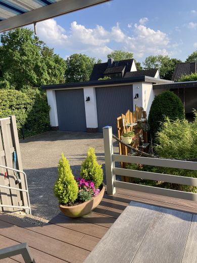 Komfortables Wohnen auf einer Ebene – Gepflegter Bungalow in attraktiver Lage von  Weyhe-Leeste – Doppelgarage