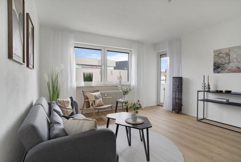 Ready to move in! Modern, light-filled 2-room apartment in an attractive Nuremberg location – Wohnbereich