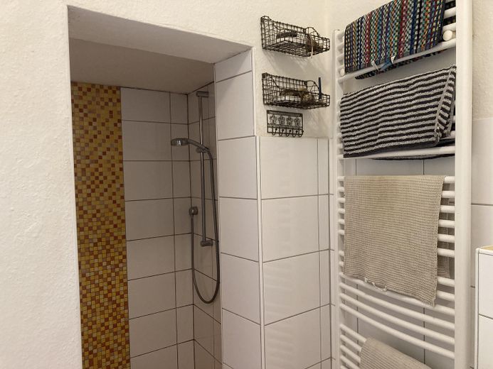 Mid-terrace house, side street in Fesenfeld, very good state of renovation, approx. 102.4 m², approx. €4,297/m² – Photo 11
