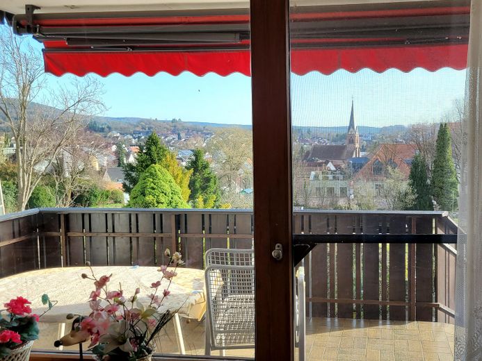 Dom jednorodzinny (DHH) z wymarzonym widokiem w Aschaffenburgu Schweinheim, bez prowizji – Balkon mit Fernblick EG