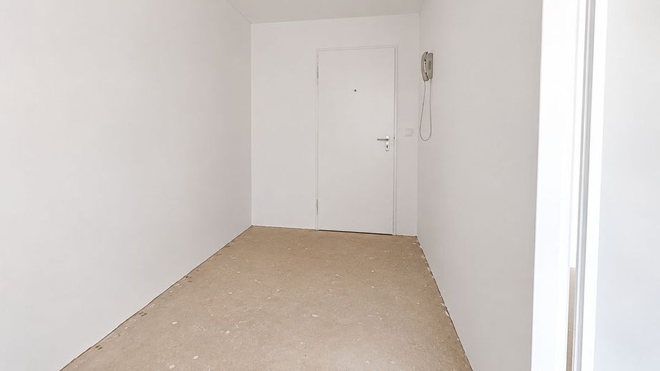 Kapitalanlage mit Seltenheitswert: Appartement mit Balkon, Indoor-Pool und Garten in Wi-Sonnenberg – Flur