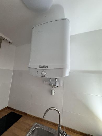 Kapitalanlage in Hannover-Mittelfeld – vermietete 2,5-Zimmer-Wohnung mit Aufzug – Warmwasserboiler Vaillant
