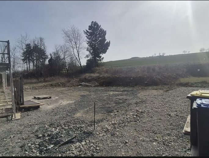 Bellissimo terreno d'angolo nella natura – Foto 3