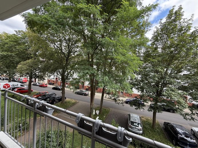 Investoren & Kapitalanleger aufgepasst - Attraktive Wohnung mit Stellplatz in KASSEL – Blick vom Balkon