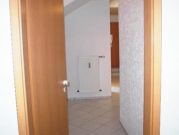 Apartamento individual amueblado con cocina equipada y lavadora – Flur