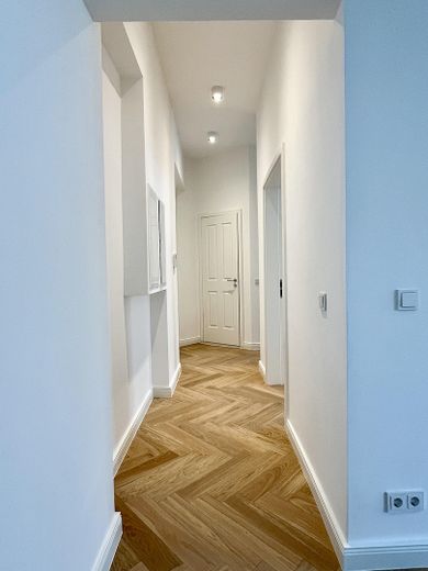 2 Zimmer in saniertem Altbau | absolut ruhig | Balkon | EBK | Keller – Foto 8