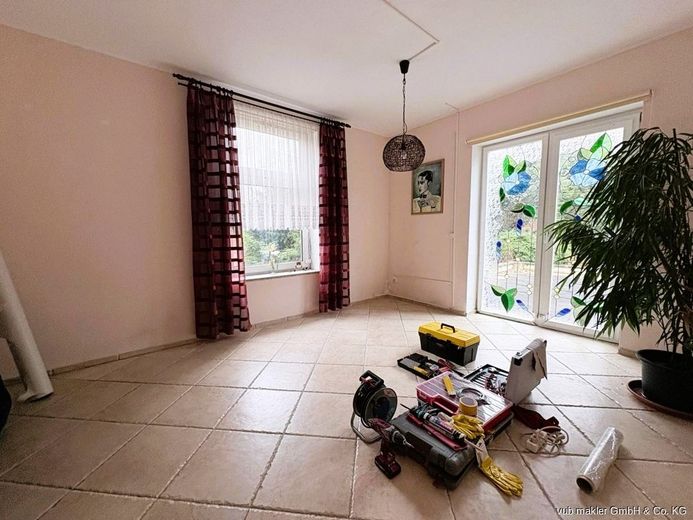 REDUZIERT!! Wohnhaus mit Geschichte: Großzügige Räume, Terrasse und Schwedenofen in Marktschorgast – VUB0002374-6