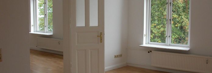 Nordermarkt: Großzügige, attraktive Altbauwohnung mit Blick auf den Nordermarkt