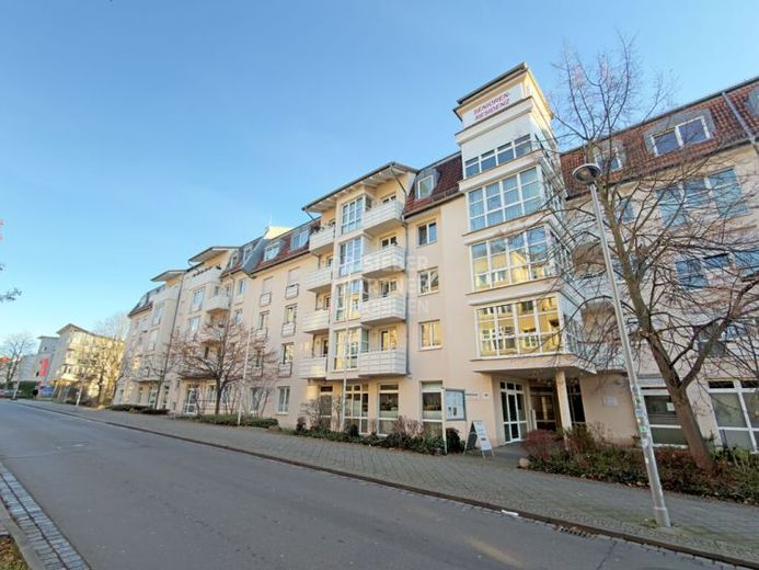 PARKPLATZ IN CONNEWITZ MIETEN AB August/September 2026 – Foto 1
