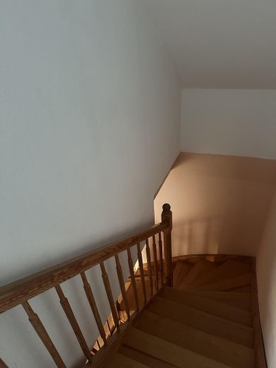 Reihenendhaus mit Blick auf den Dagowsee - nahe Großer Stechlinsee – Aufgang ins Dachgeschoss