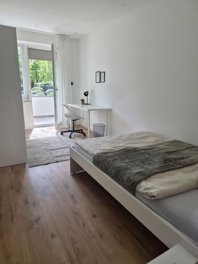 Tolles Zimmer in neu gegründeter 4-Zimmer-WG - Erstbezug nach Sanierung! – Zimmer 4