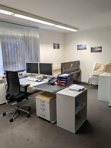 Büro/ Praxisetage in bester Lage in Wolfenbüttel mit Parkplätzen – Büro