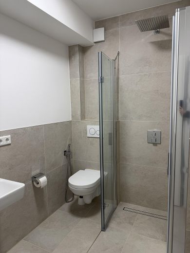 Barrierefreie Wohnung mit Balkon und Aufzug – Foto 10