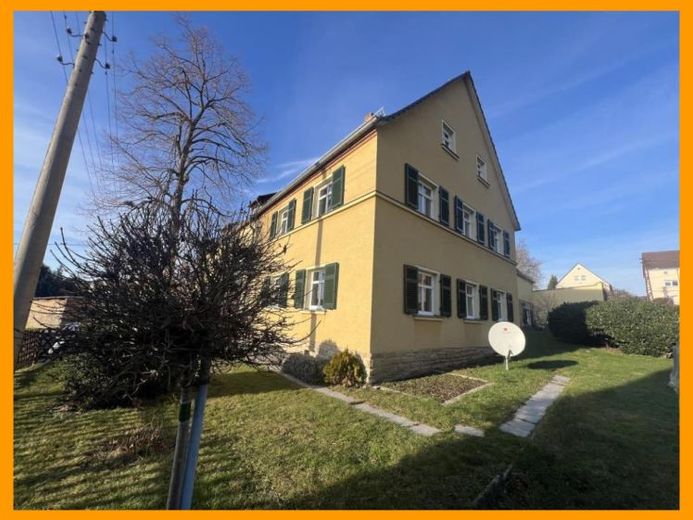 Wohnen wie im Einfamilienhaus im modernisierten historischen 3-Seiten-Bauernhof nahe Gera zur Miete! – फोटो 1