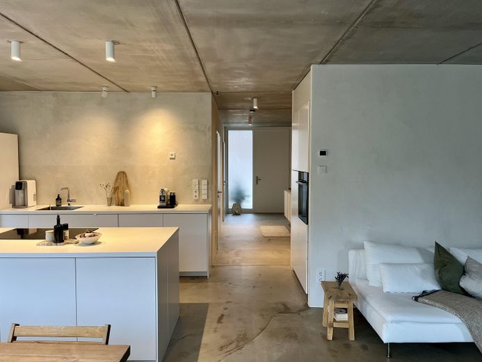 4-Zimmer-Wohnung mit großem Garten, Terrasse & Garage – Wohnbereich