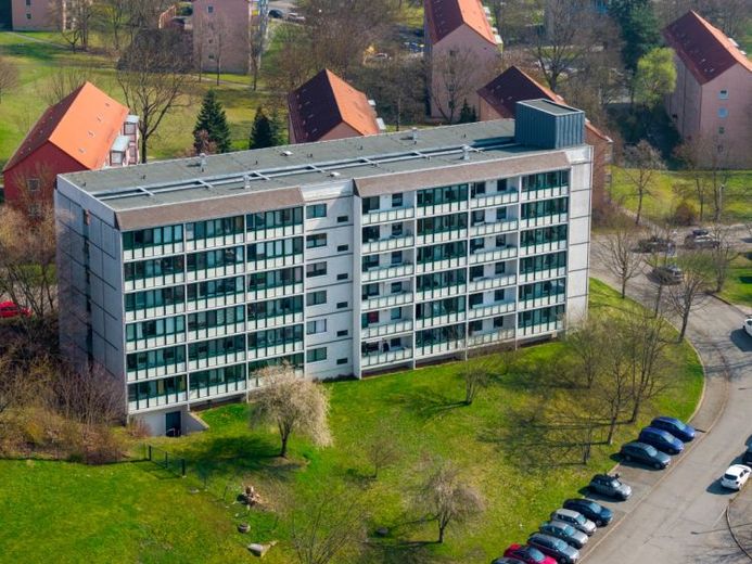 Doppelt genießen: Balkon und großer Wintergarten in attraktiver 2-Raum-Wohnung in Gera-Bieblach! – Foto 1