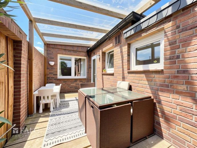 Liebevoll kernsaniertes Reihenendhaus mit Garten in Bocholt – Terrasse