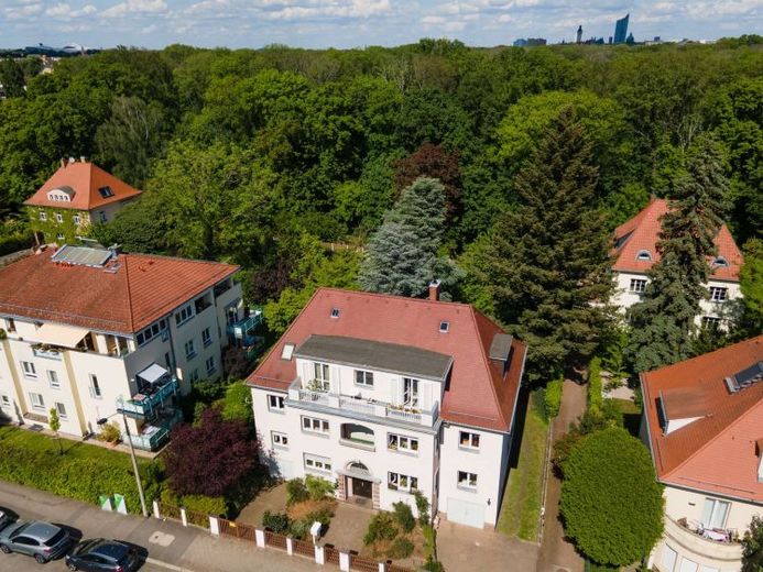 Großzügige 3-Raum-Wohnung direkt am Clara Zetkin Park – Foto 1