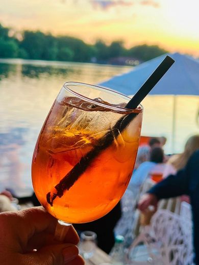 „Południowomiejski klimat nad jeziorem Maschsee”, Twoja lokalizacja determinuje Twoje życie! – Maschsee "Prost"
