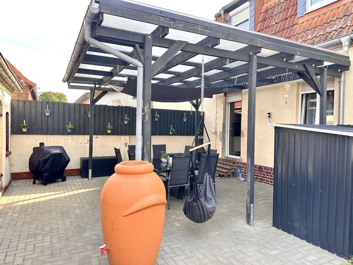 überdachte Terrasse