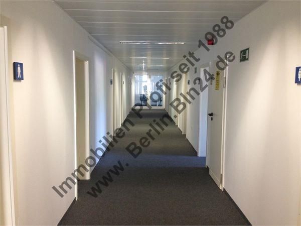 Büro - gemeinschafts Teeküche und gemeinschafts Waschräume – 28.4.14 011