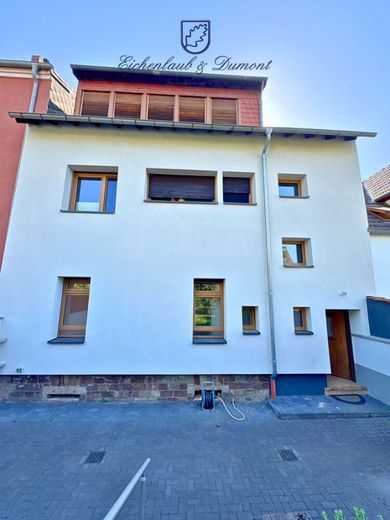 Erstbezug - Sanierte 2-ZKB Erdgeschosswohnung in toller Lage am oberen Rastpfuhl – Gebäuderückseite