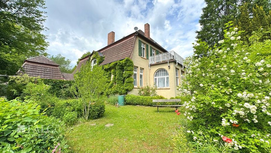 ***Denkmal - Stilvolle Villa im Landhausstil - Wohnen mit besonderem Ambiente*** – Garten