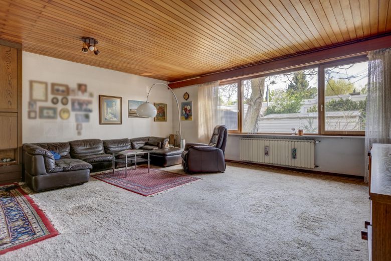 Ihr eigener Wald auf dem Dach  ---  Biotop statt Beton – Wohnzimmer Blick Südfenster