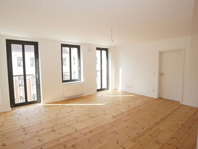 Großzügig geschnittene 3-Zimmer Wohnung mit Balkon in Leipzig-Reudnitz – Foto 1