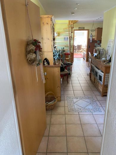 Gepflegtes Zweifamilienhaus in Essen-Kupferdreh – Flur Hauptwohnung OG 