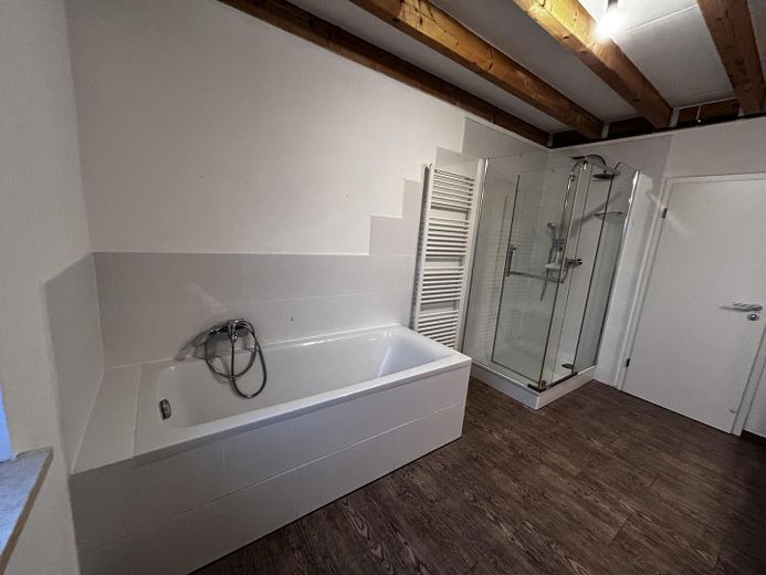 Bad Wohnung Süd 1.OG