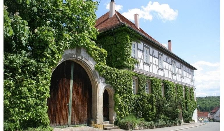 Tor zum Garten und Herrenhaus