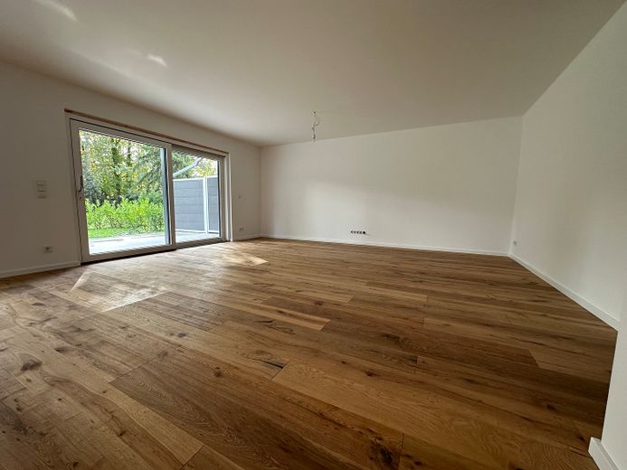 3 Zimmerwohnung im EG mit großer Süd-Terrasse – Wohnen