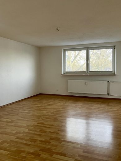 Abitare senza barriere al Klenzepark: 40m², nuova cucina componibile, garage, ascensore e cantina – Foto 1